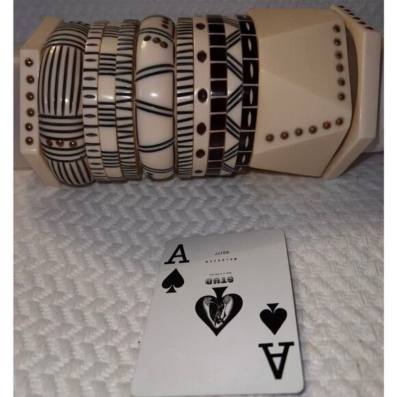 Iris Apfel & Bajalia 13 Pc Ivory Tone Tribal Resin Bangle Set Etched Geometric - Picture 6 of 8